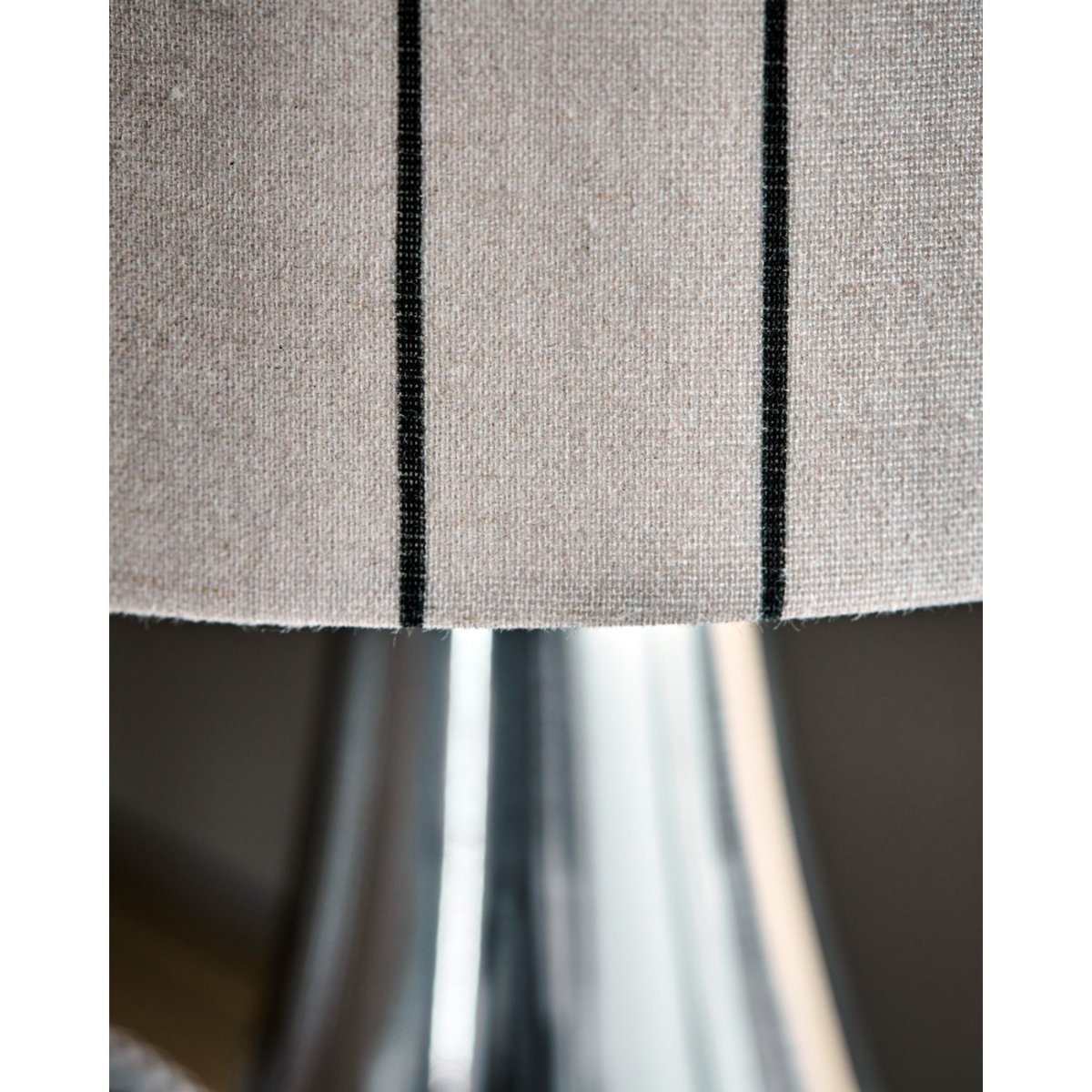Lampe de table h 50 cm Tulip finition argentée, HOUSE DOCTOR