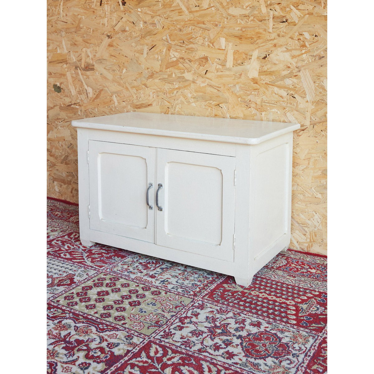 Petit buffet en bois Gilbert N°1555 - Bon état blanc, DEBONGOUT