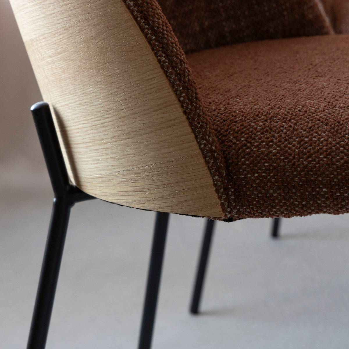 Lot de 2 chaises en tissu et bois NYSSA rouge, MADE IN MEUBLES 