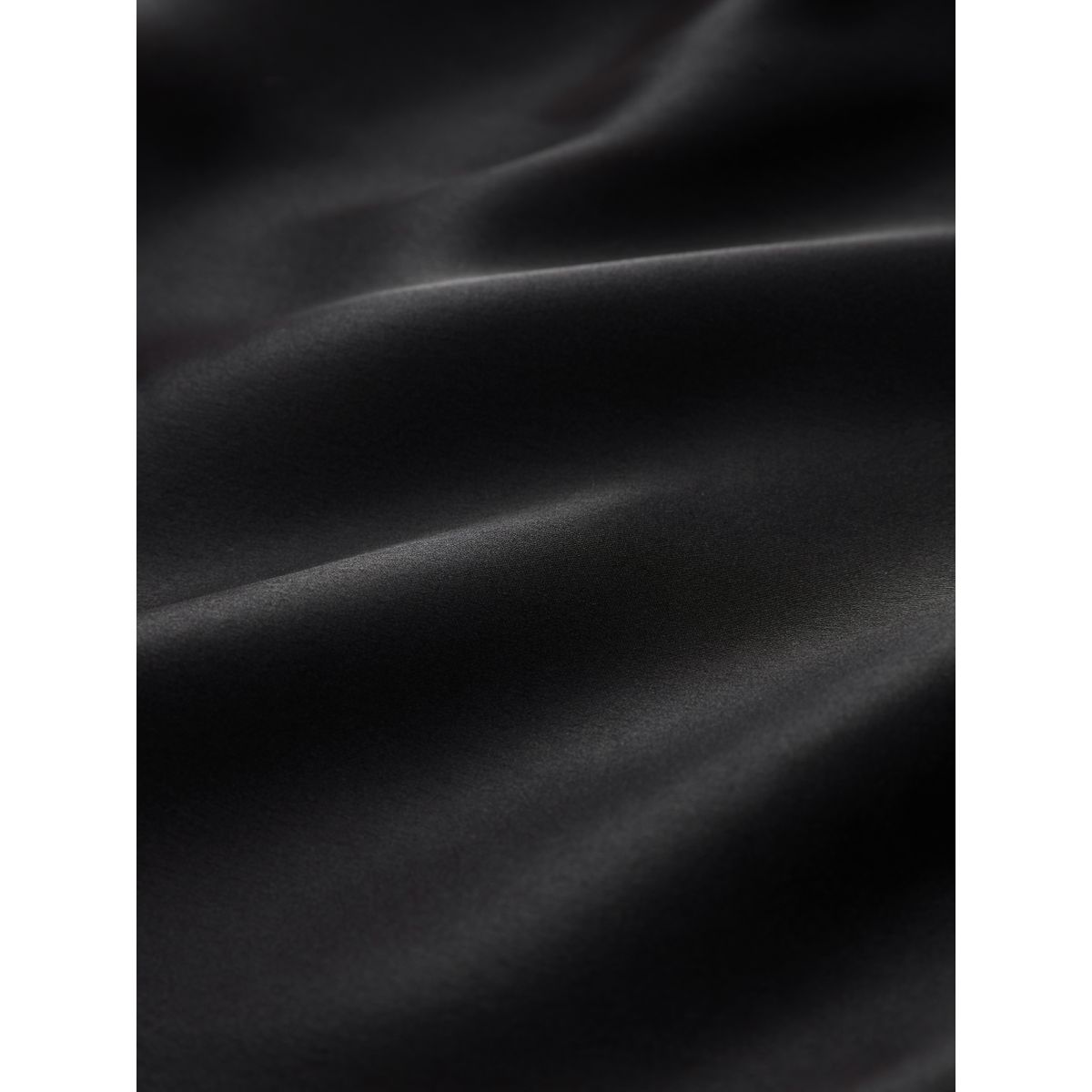 Robe mi-longue en satin à col v dentelle noir, NEXT
