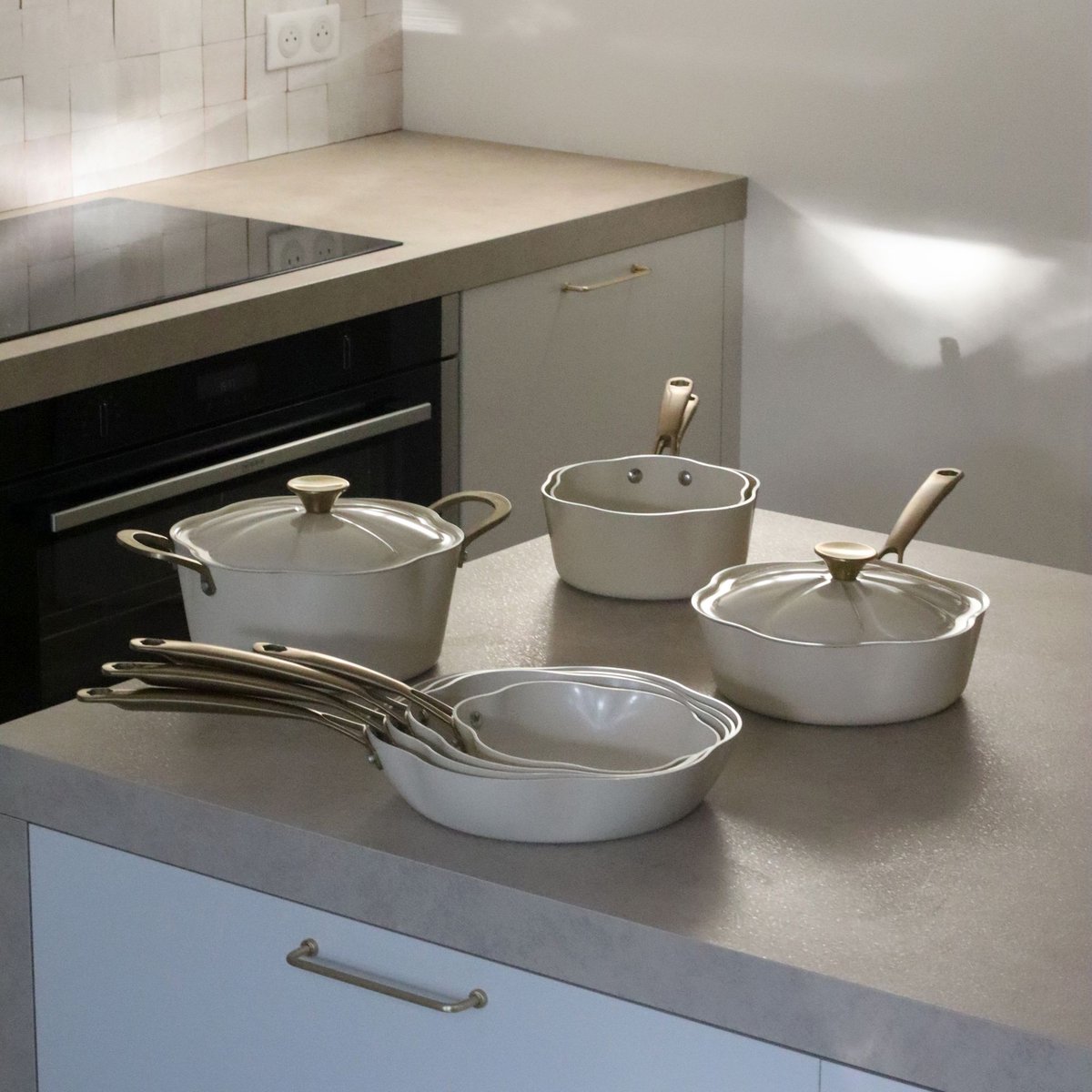 Poêle en aluminium recyclé, DAHLIA beige, MENASTYL