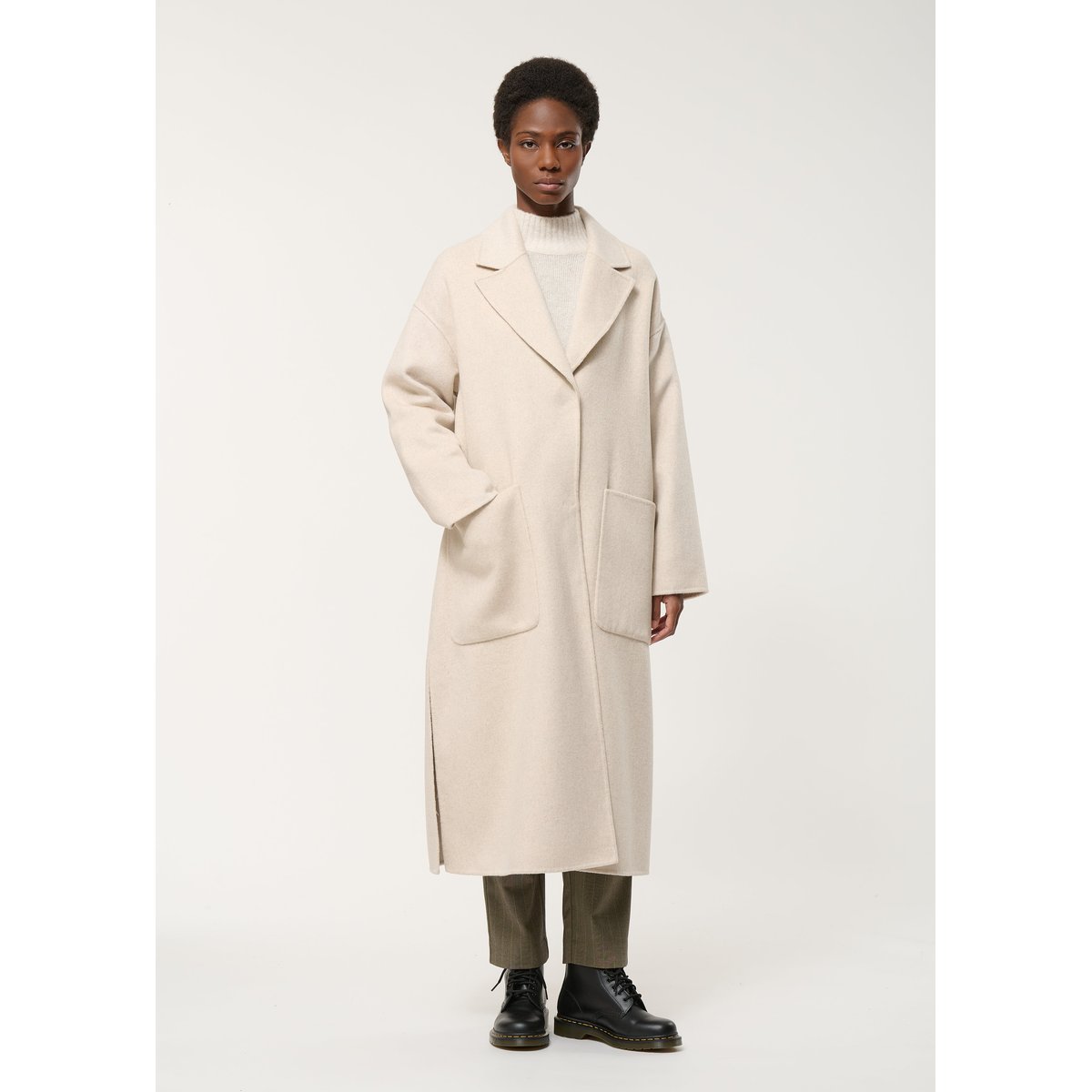 Manteau long oversize en laine mélangée off white, HUMILITY