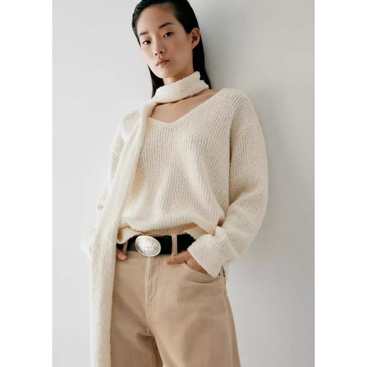 Pull col en V foulard écru, MANGO