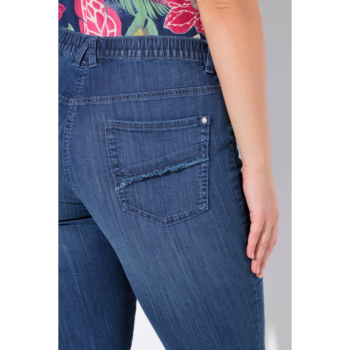Corsaire en jean Sienna. Taille élastique bleu jean, ULLA POPKEN