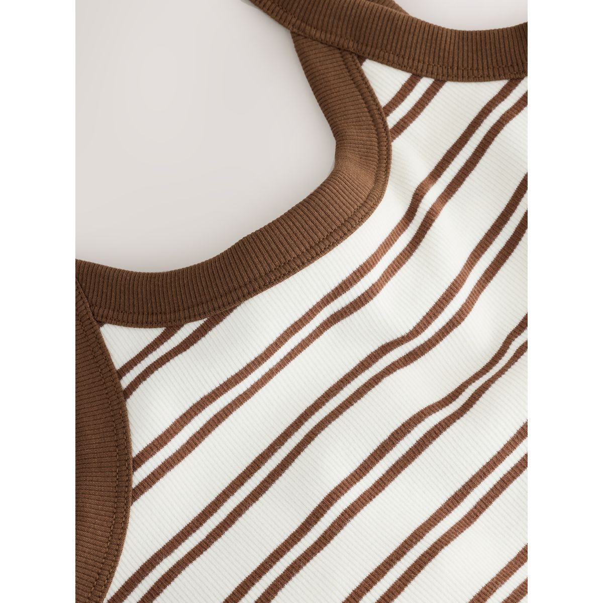 Débardeur à soutien-gorge intégré invisible marron/blanc, NEXT