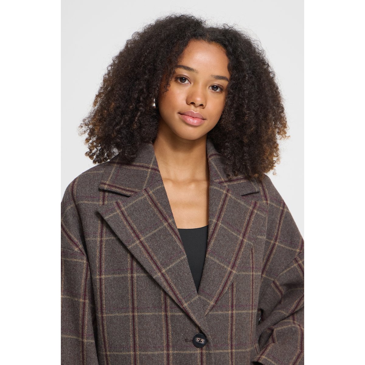 Manteau fermeture trois boutons, manches larges et longues marron cocoa brown check, ICHI