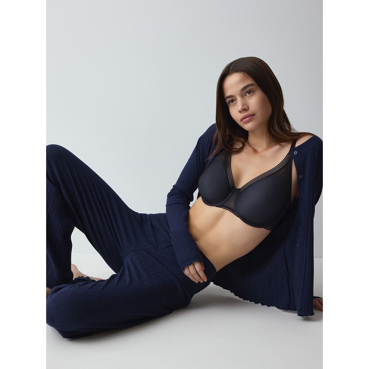 Soutien-gorge minimiseur Infinite Sensation noir, TRIUMPH