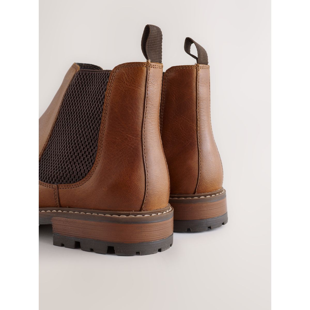 Bottines chelsea en cuir décontractées marron fauve, NEXT