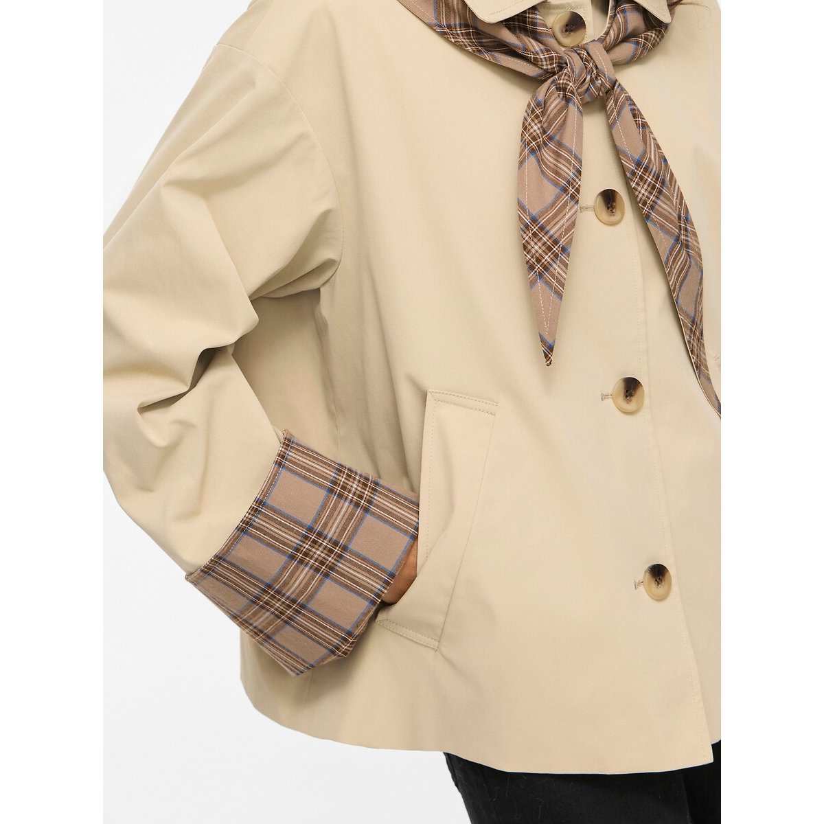 Trench court bi-matière avec nœud beige, VILA