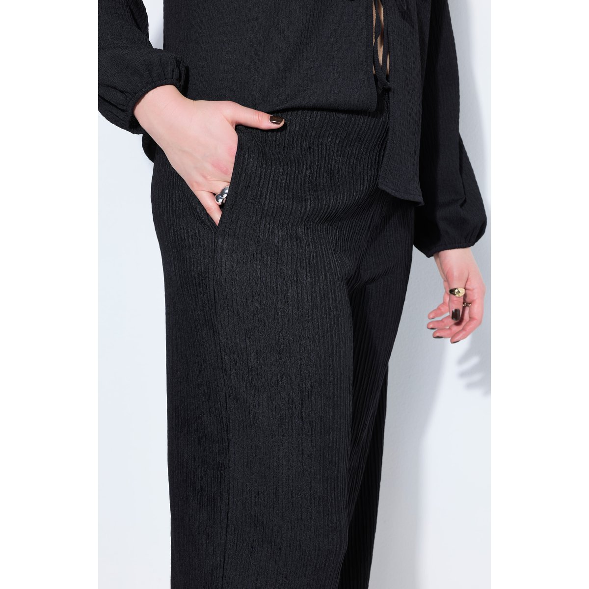 Jupe-culotte en jersey texturé, jambe large noir, STUDIO UNTOLD