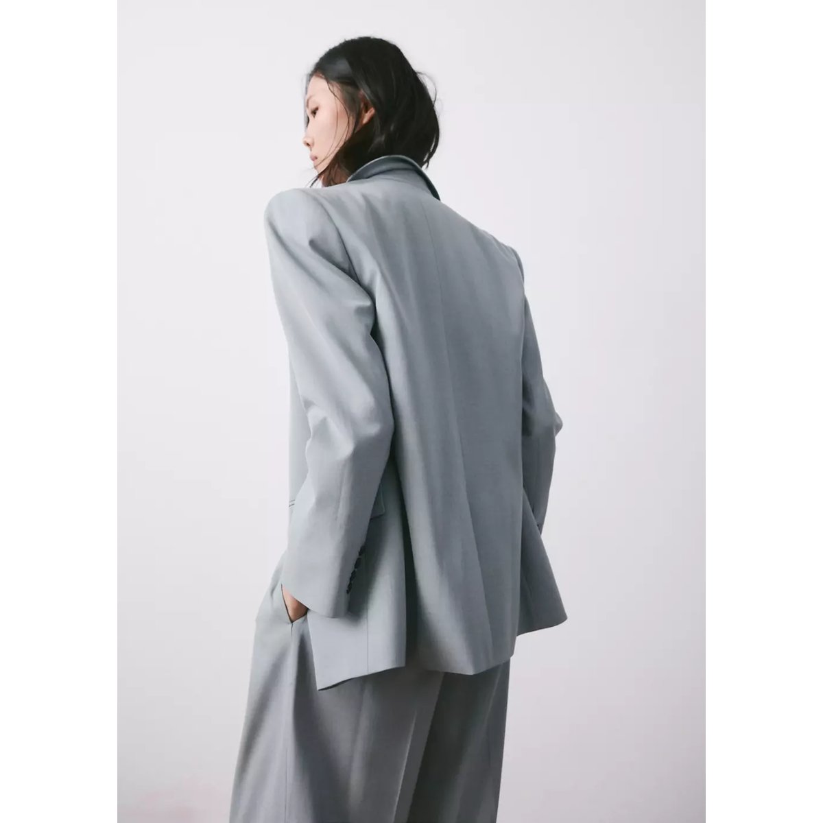 Blazer de costume droit avec poches à rabat bleu, MANGO