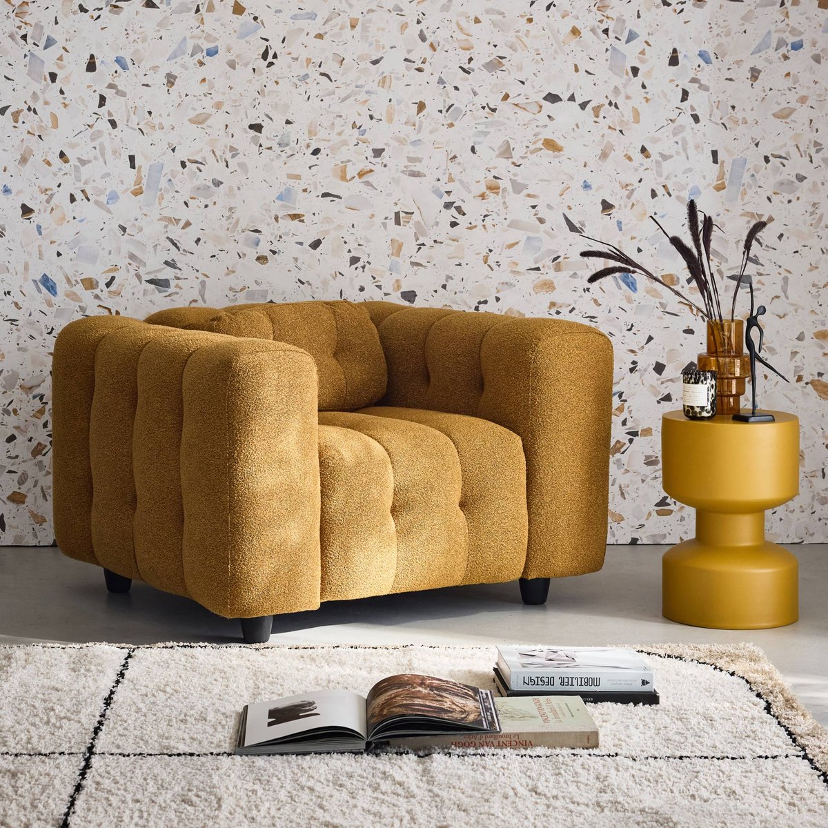 Fauteuil capitonné tissu bouclette texturée LEON beige, SWEEEK