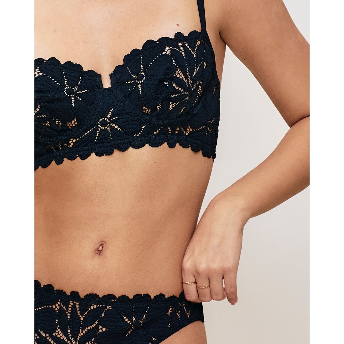 Soutien-gorge corbeille en dentelle RACHELIZ noir, UNDIZ
