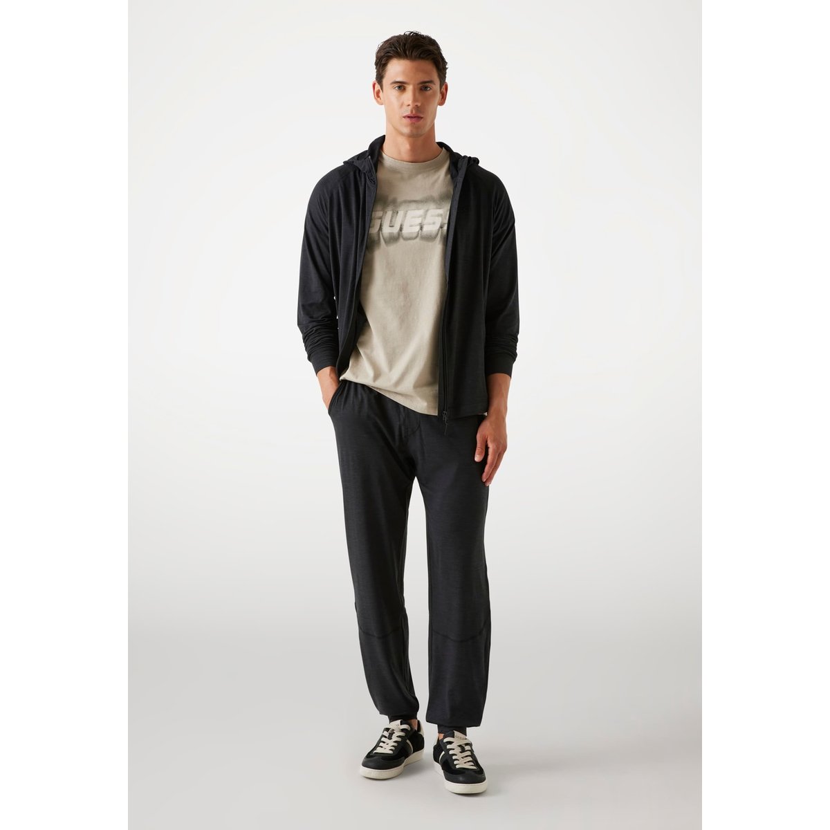 Jogger Coupe Classique noir, GUESS