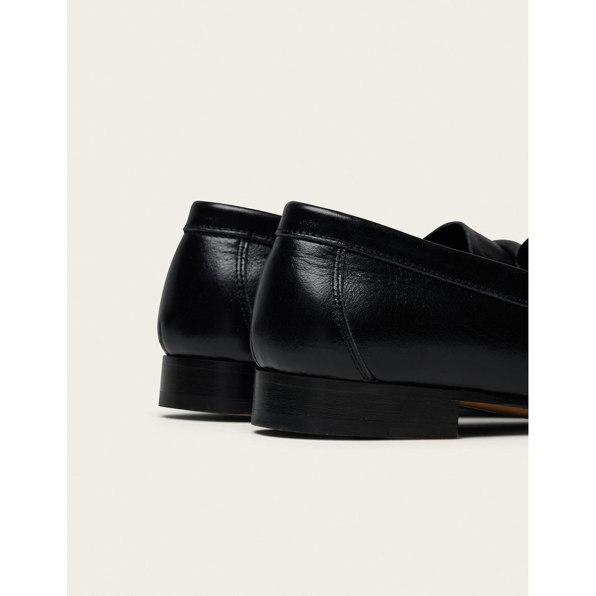 Mocassins JYLIS cuir plissé noir, ODAJE