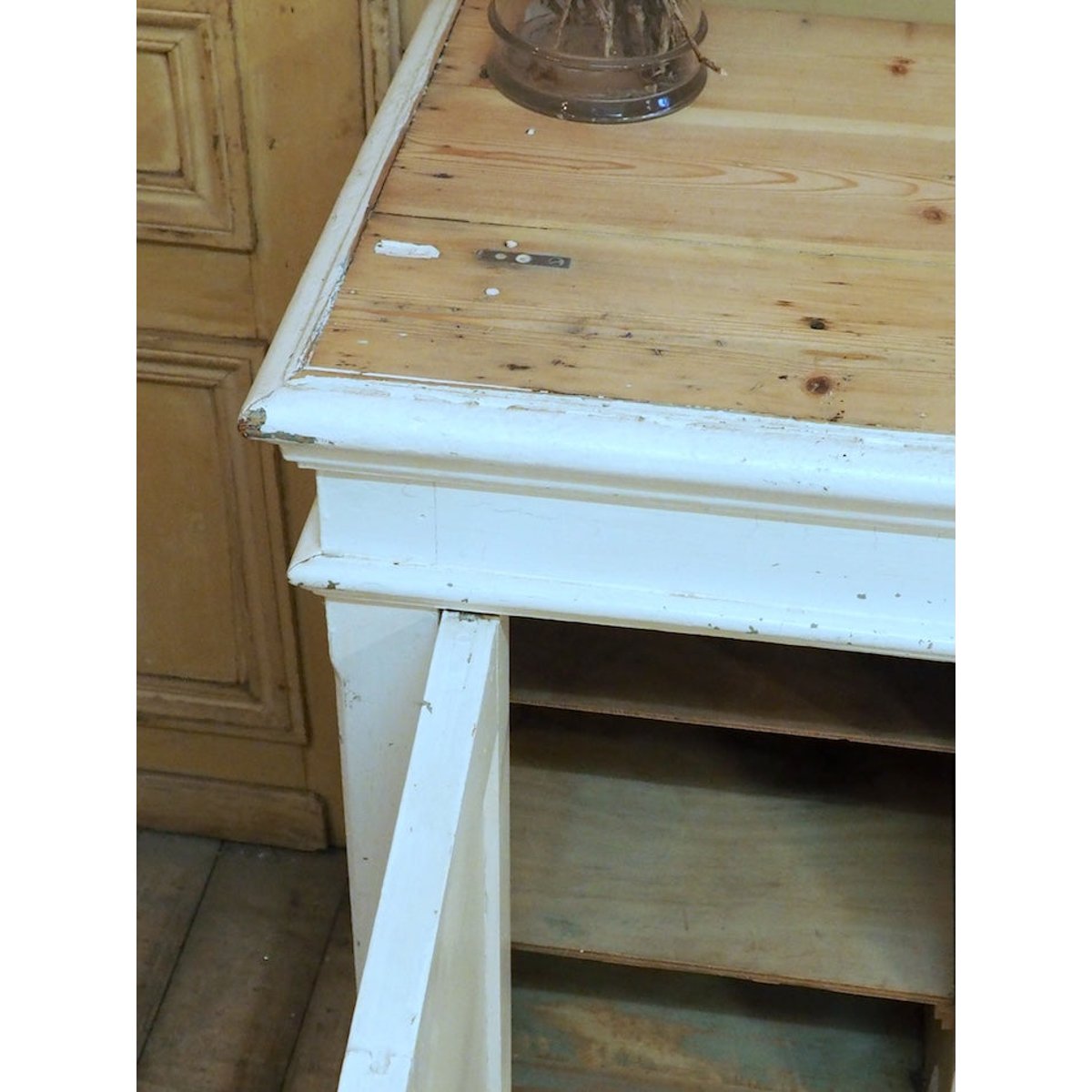 Buffet blanc en pin Gilbert N°655 - Bon état blanc, DEBONGOUT