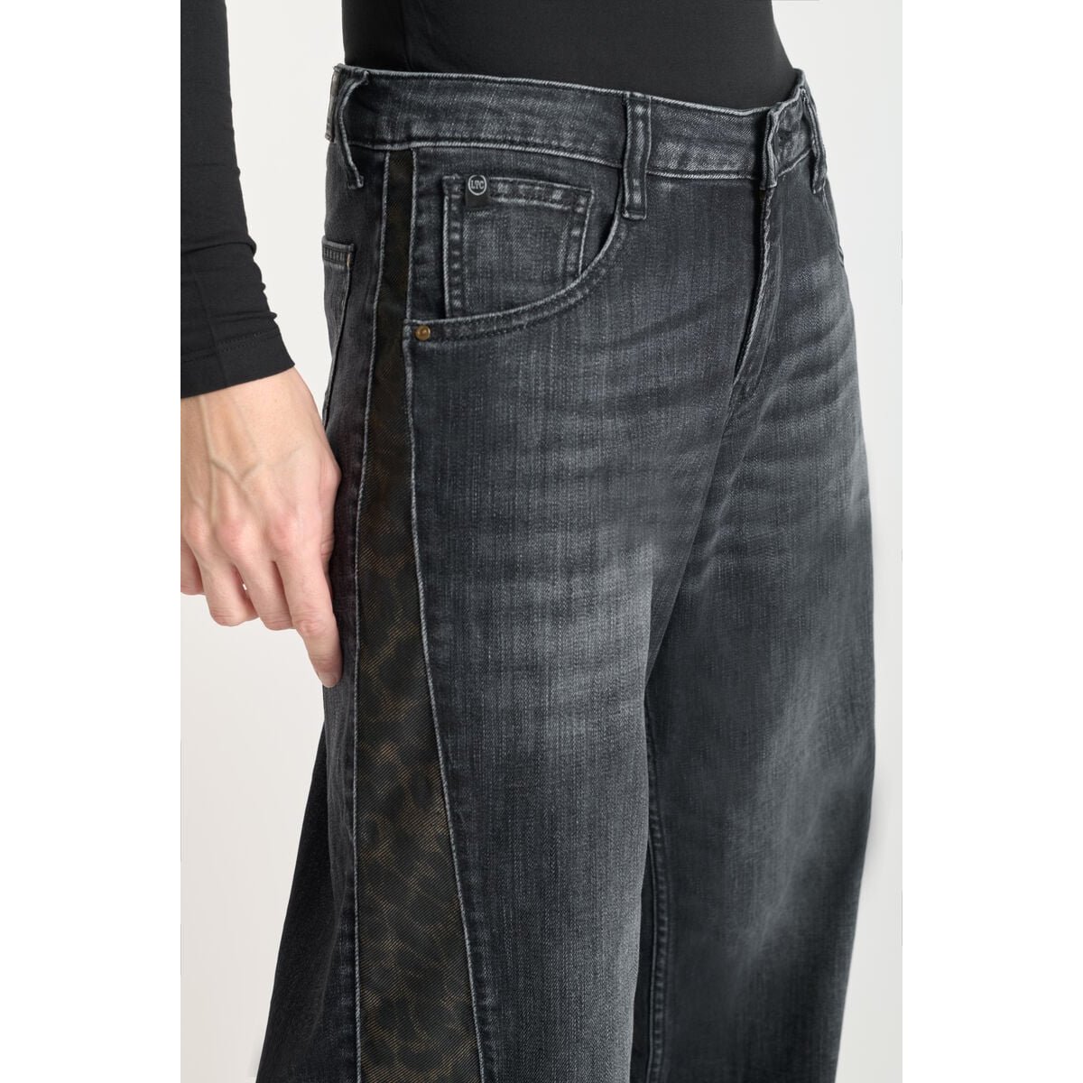 Jeans flare wide leg , longueur 34 black, LE TEMPS DES CERISES