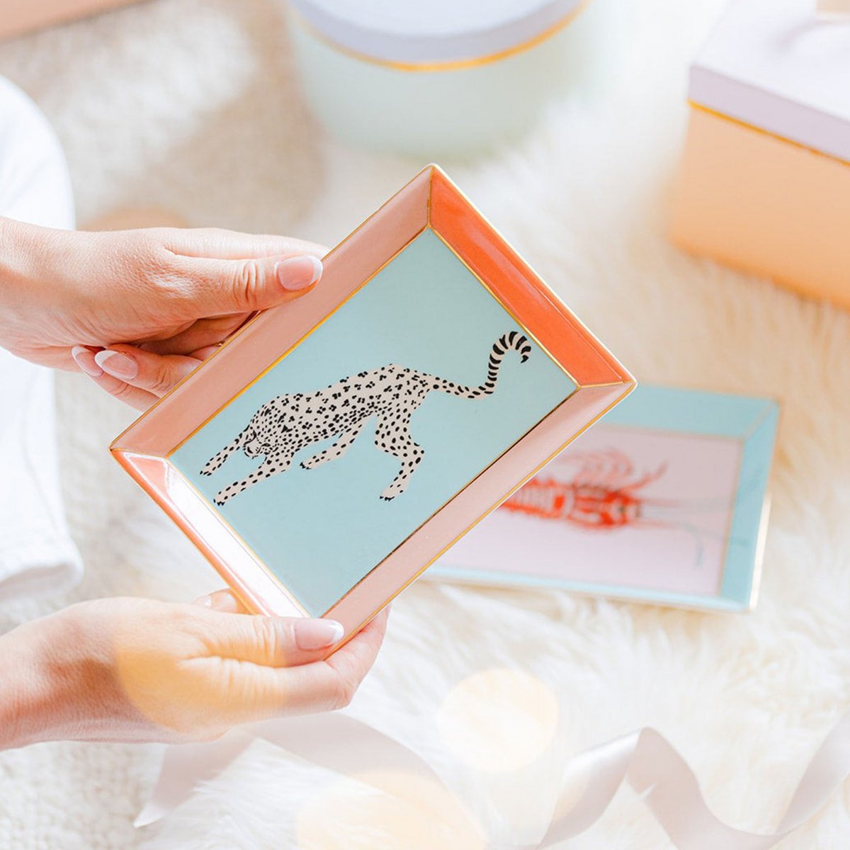 Petit plateau en porcelaine Panthère multicolore, YVONNE ELLEN