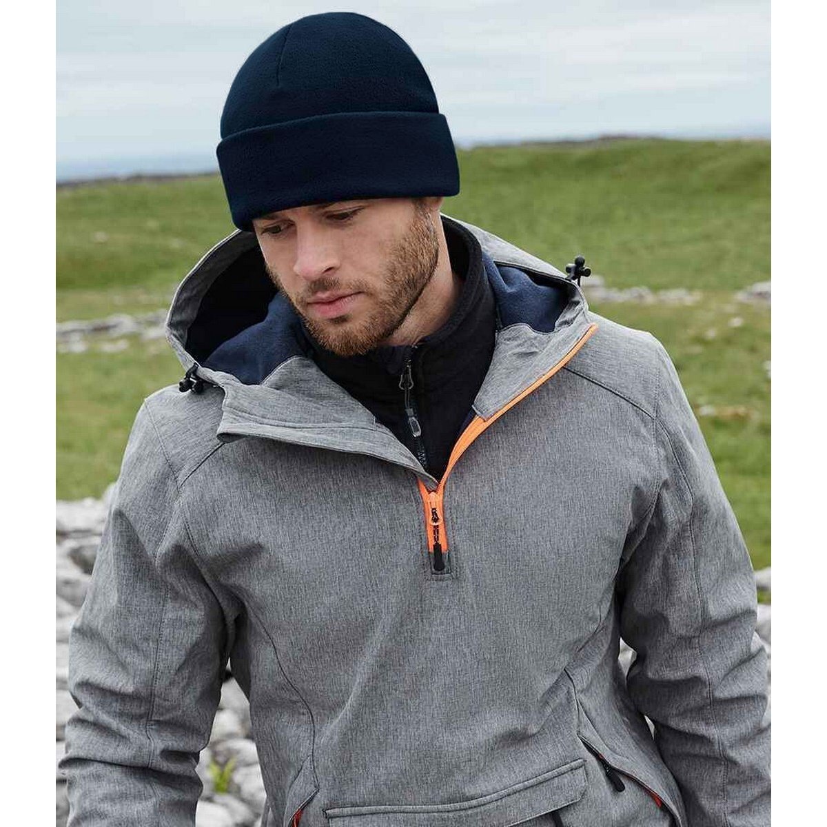 Bonnet bleu marine, BEECHFIELD