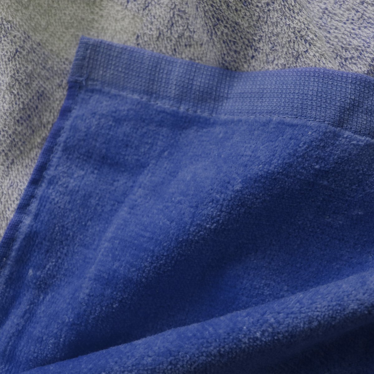 Serviette de bain et de plage imprimé 100% coton, POUDLARD bleu marine, HARRY POTTER