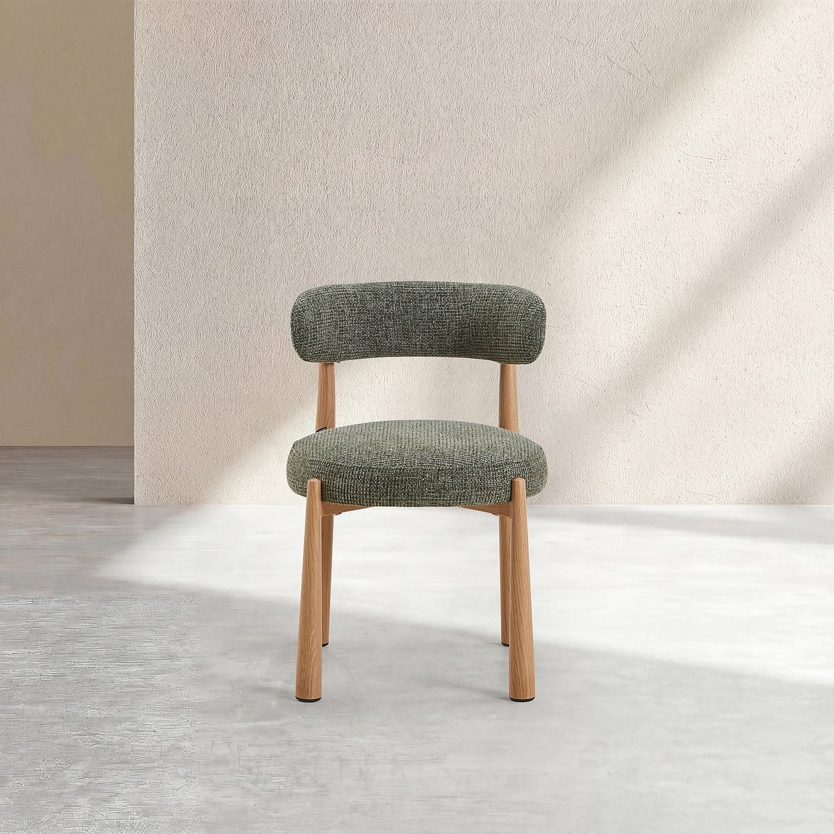 Lot de 2 chaises en tissu et métal finition chêne BRYNE vert, HABITAT