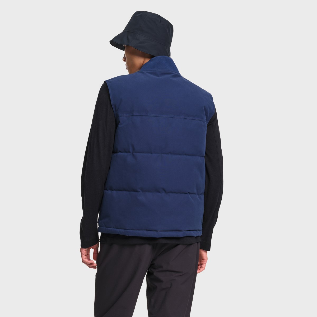 Gilet matelassé imperméable poches cargo REPREVE bleu marine, AIGLE