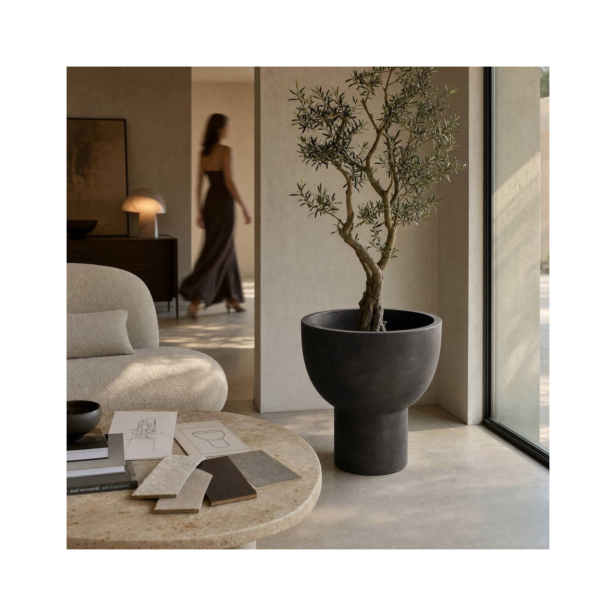 Cache-pot en ciment style moderne noir, RECOLLECTION