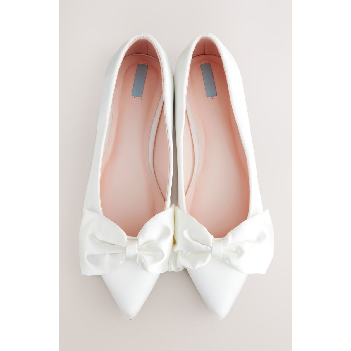 Ballerines de mariée avec nœud et bout pointu ivoire, NEXT