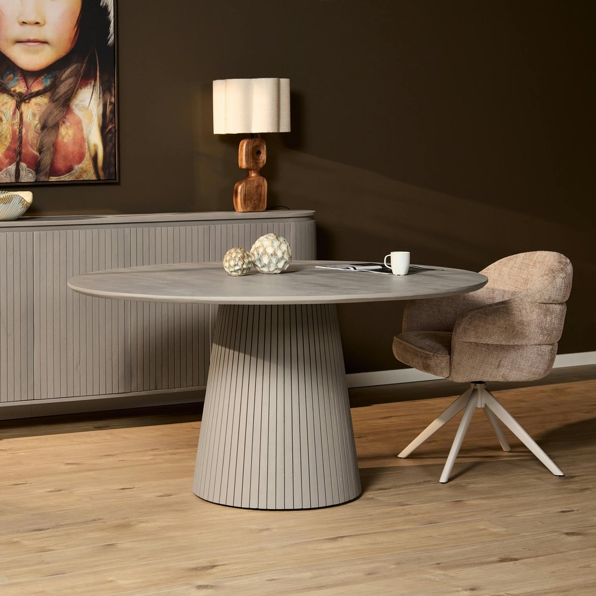Table à manger ronde 4/5 places pied rainuré CALERO gris, PIER IMPORT