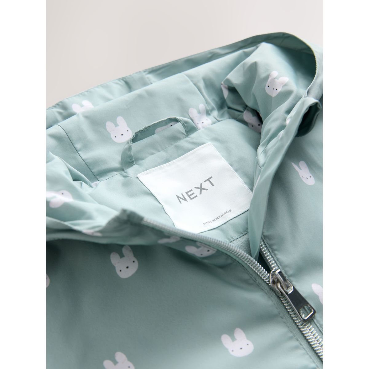 Anorak imperméable à ourlet volants lapin sage, NEXT