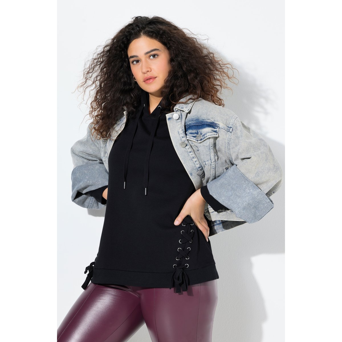 Sweat à capuche et manches longues noir, ULLA POPKEN