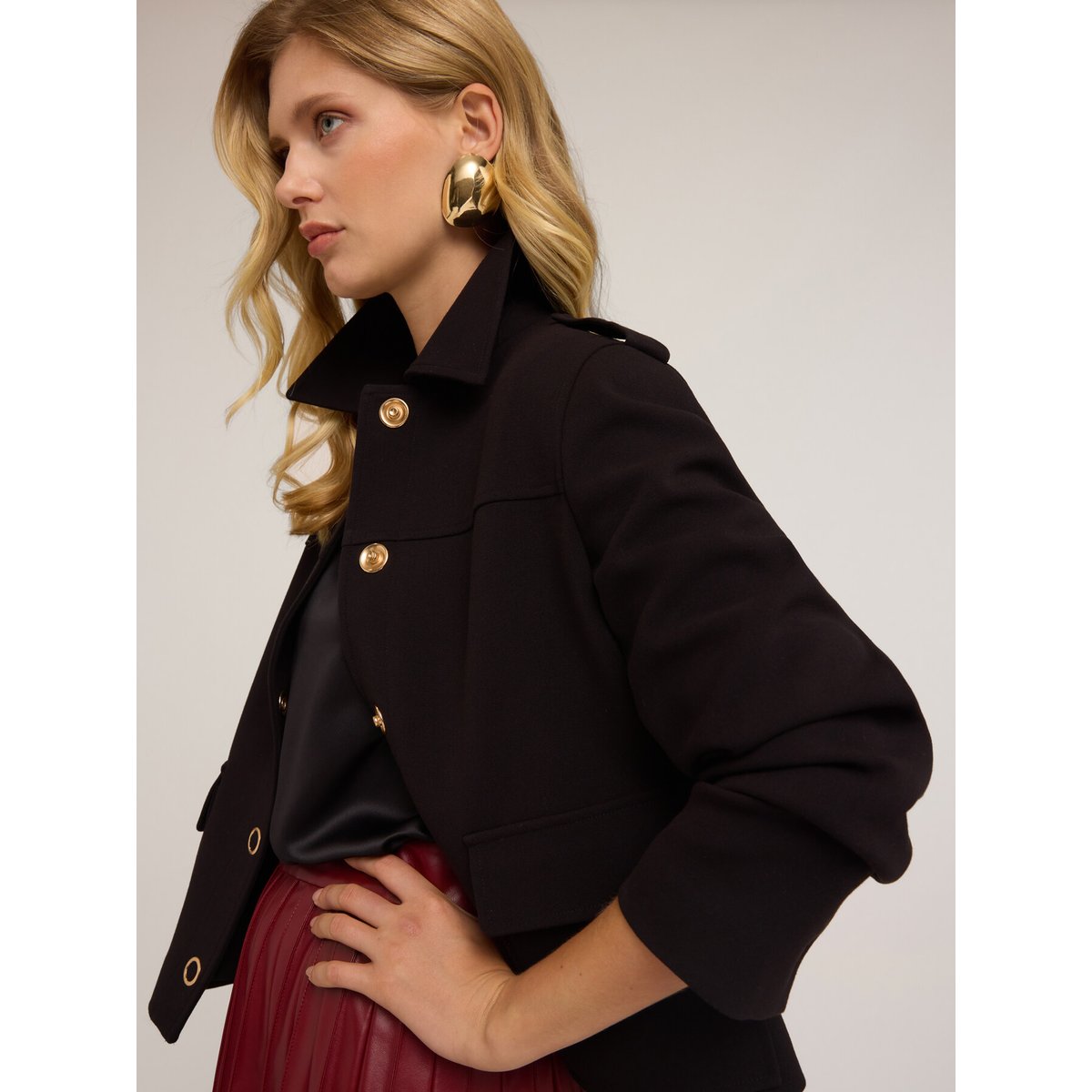 Veste en mélange de viscose avec pattes noir, MOTIVI
