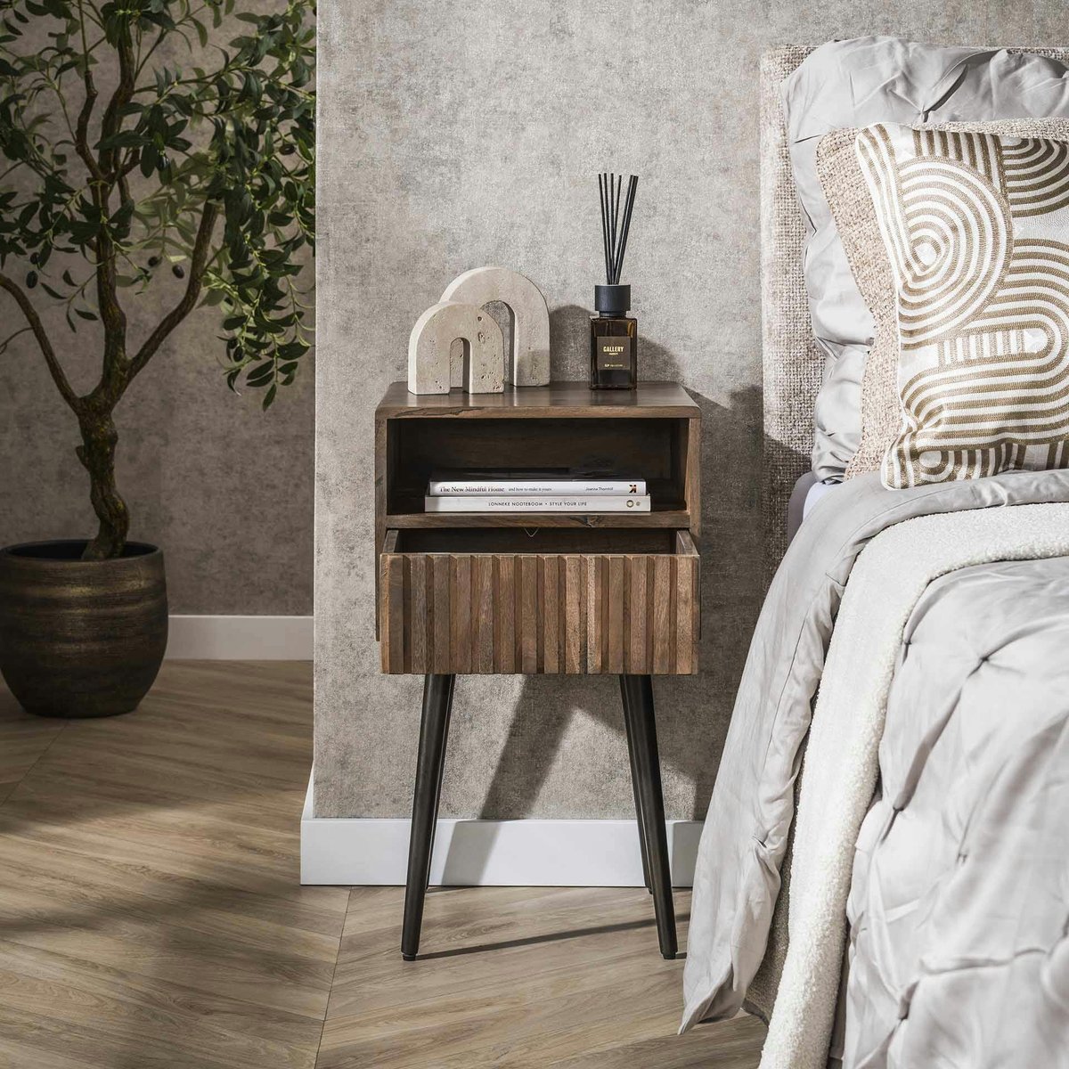 Table de chevet bois brun, tiroir rainuré & niche NAKO marron, PIER IMPORT