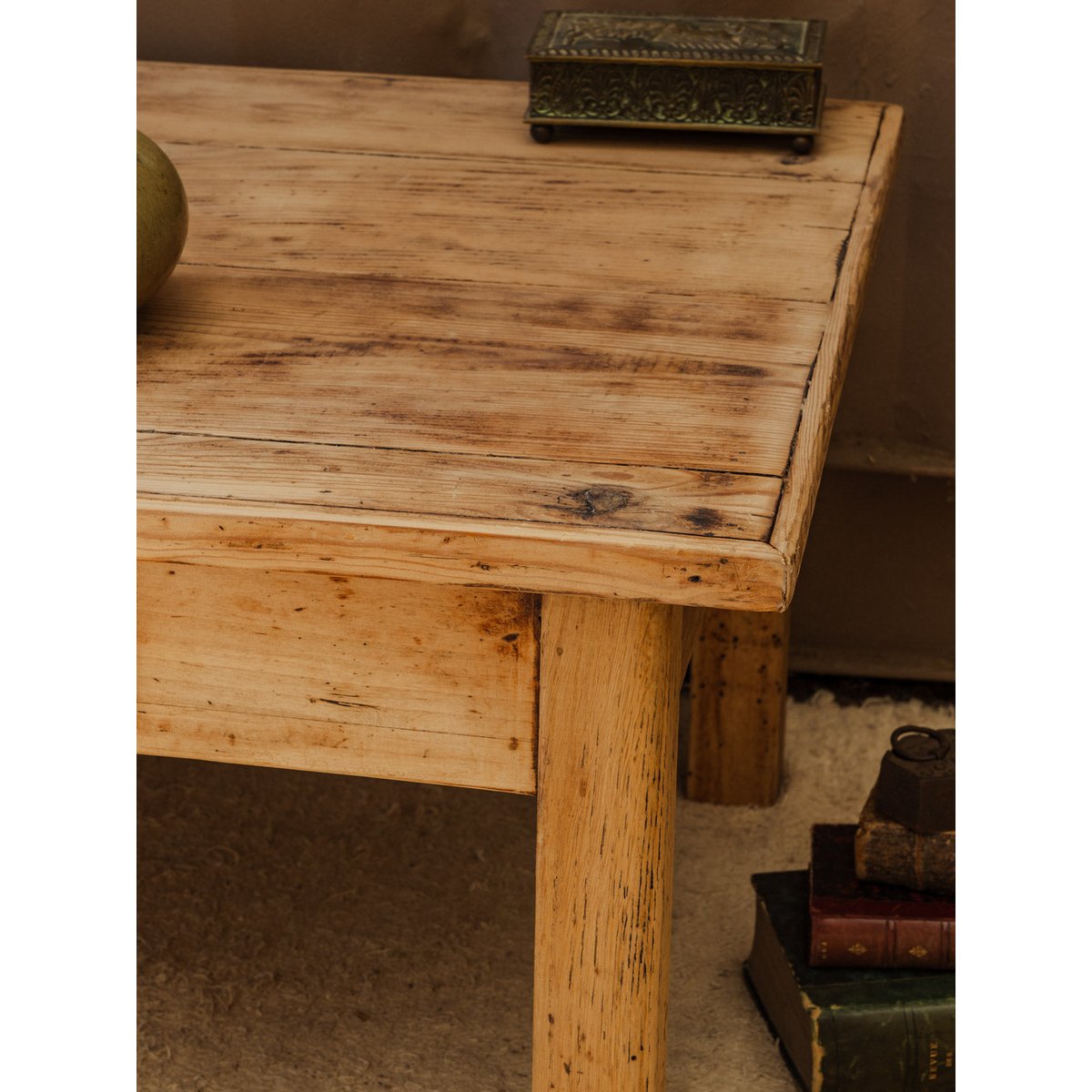 Table basse en bois Léonie N°1058 - Bon état bois clair, DEBONGOUT