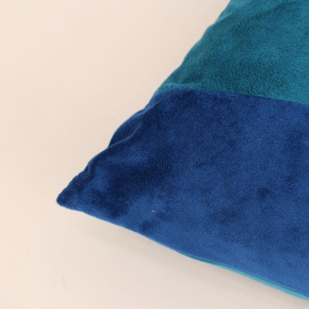 Coussin en velours et 40cm bleu, ORNAMI