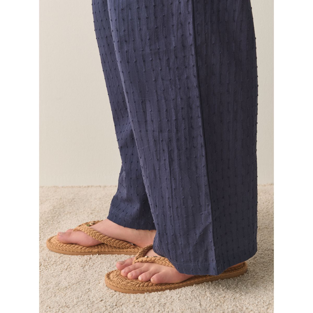 Chaussons-tongs avec breloque naturel, NEXT
