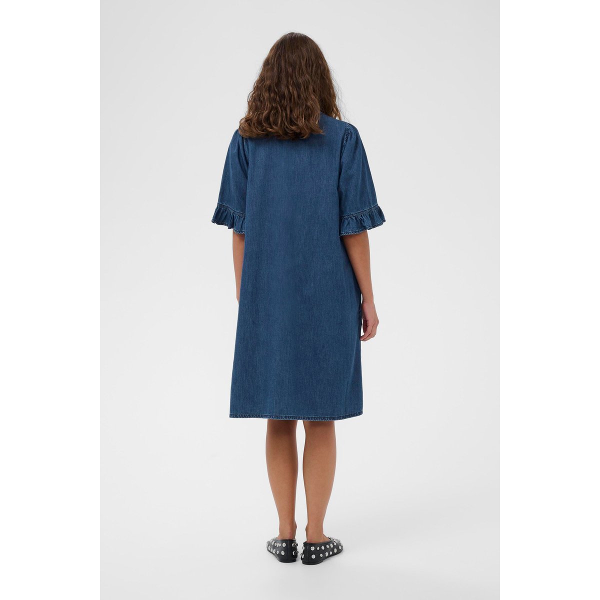 Robe bleu foncé lavé, CULTURE