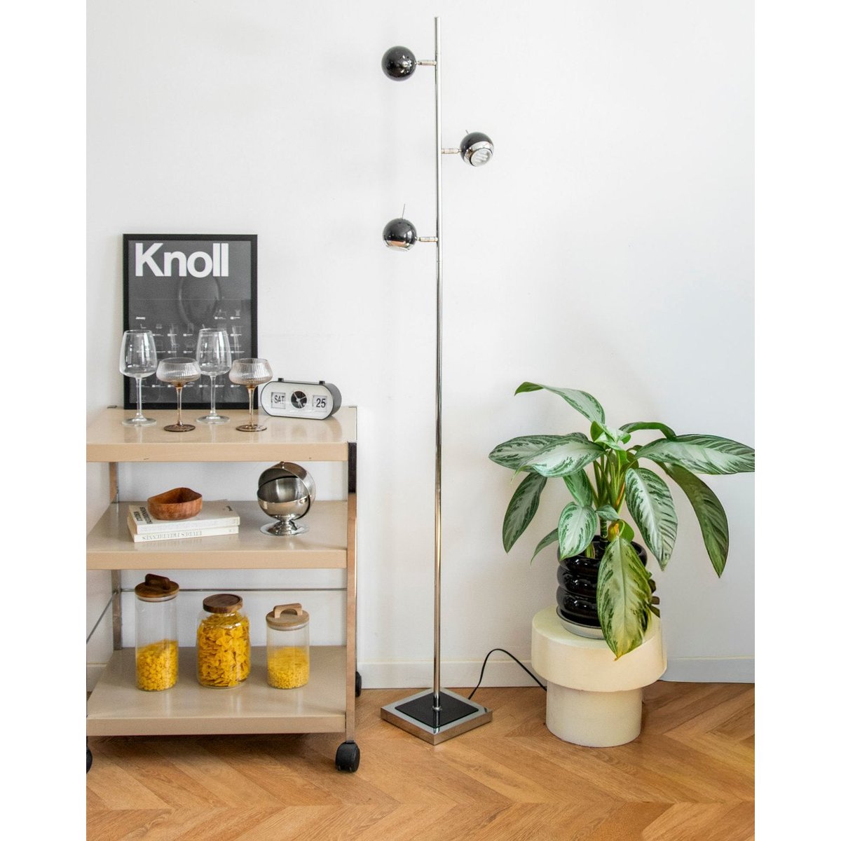 Lampadaire à trois globes Julien N°371 - Bon état noir, DEBONGOUT