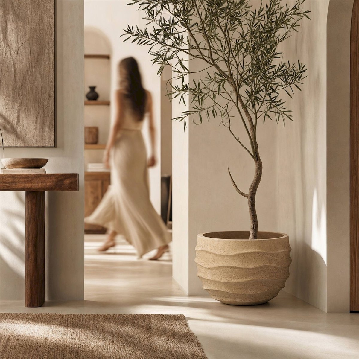 Cache-pot vague en pierre beige sable, RECOLLECTION
