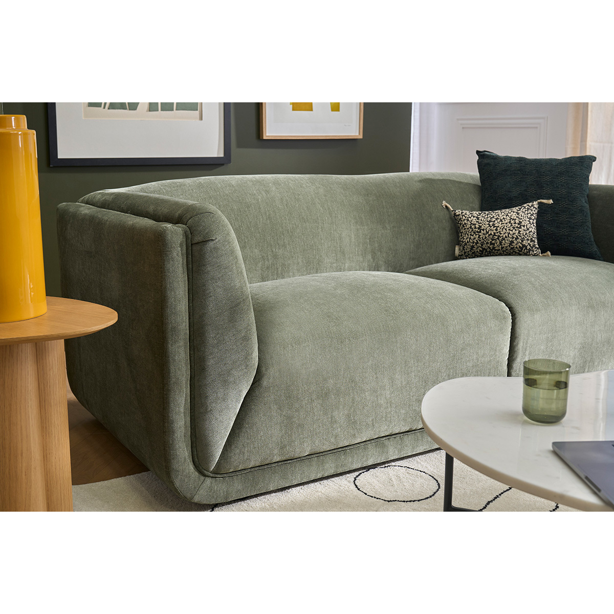Canapé design 3 places en tissu chenille terre brûlée HOSBO kaki, MILIBOO