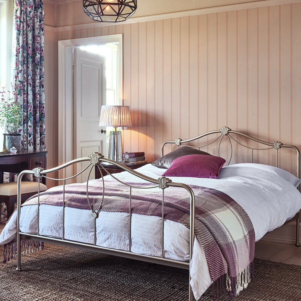 Papier peint Lambris Chalford rose, LAURA ASHLEY