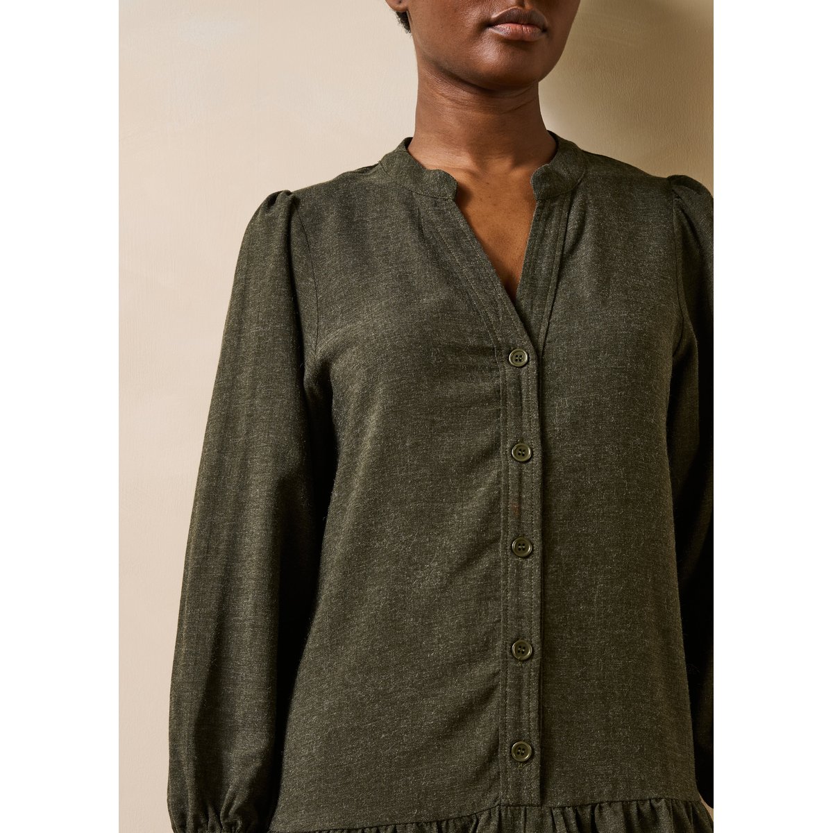 Robe courte manches longues en flanelle kaki, LA FEE MARABOUTEE