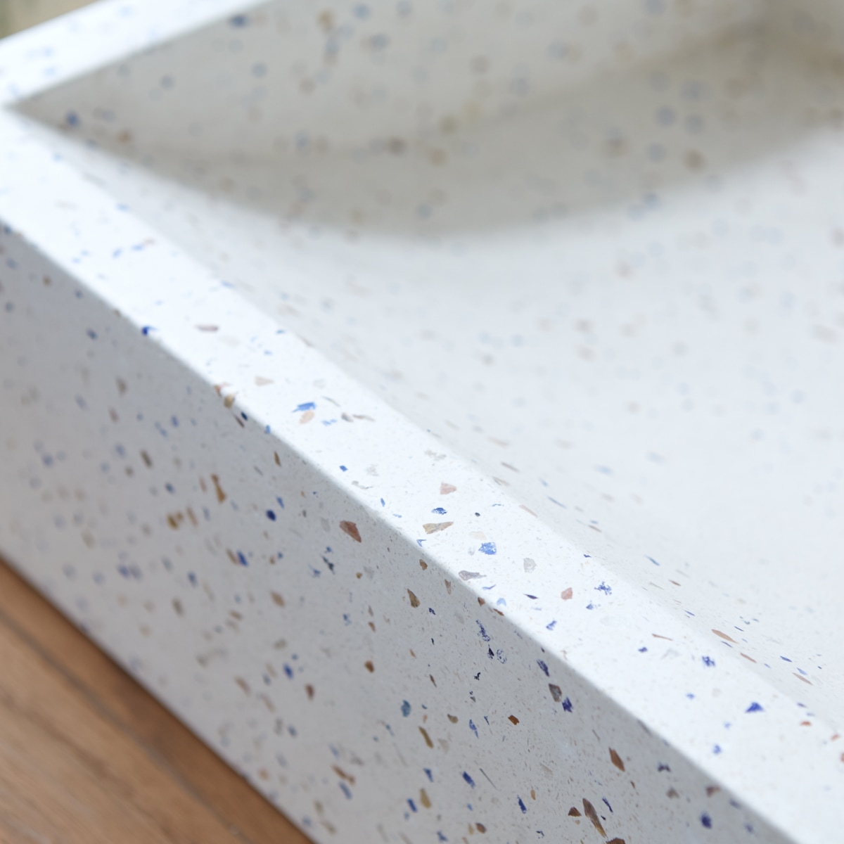 Vasque en Terrazzo, PEGASE blanc, TIKAMOON