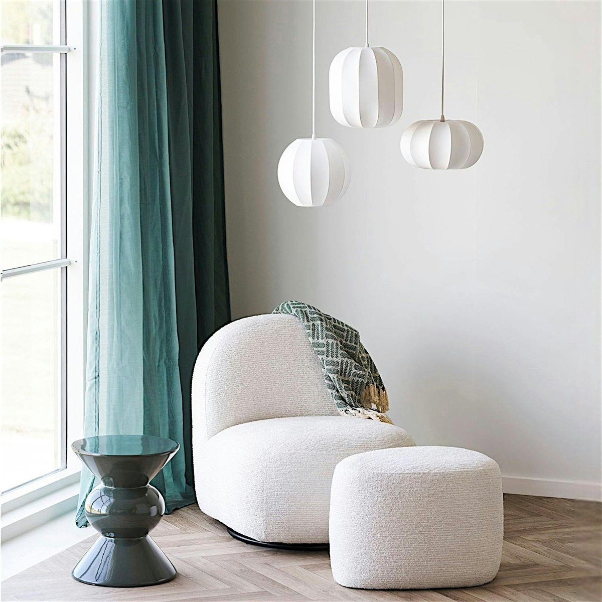 Pouf blanc tissu chenille forme organique 55 cm BERLIN blanc, PIER IMPORT