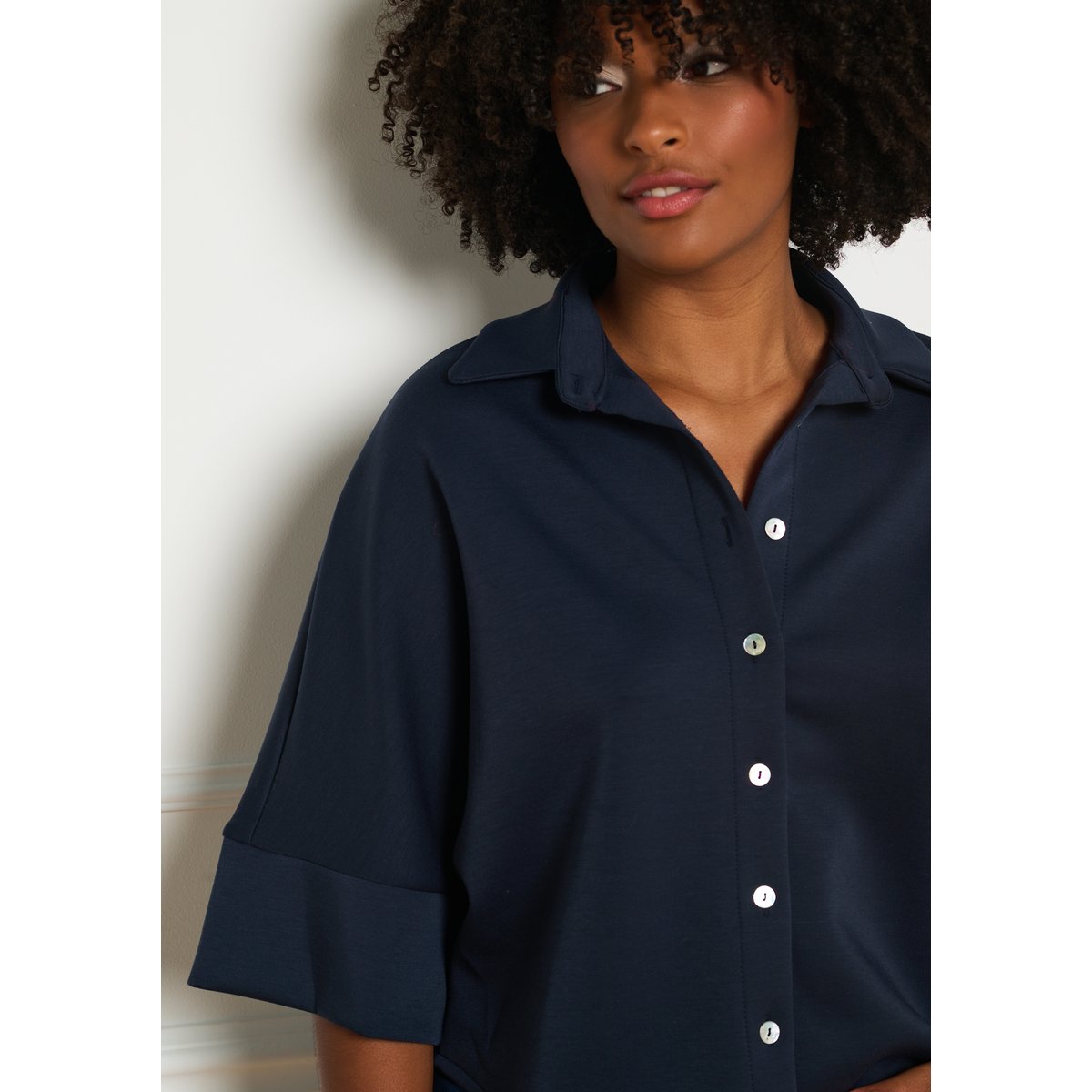 T-shirt col polo boutonné bleu marine, LOLALIZA