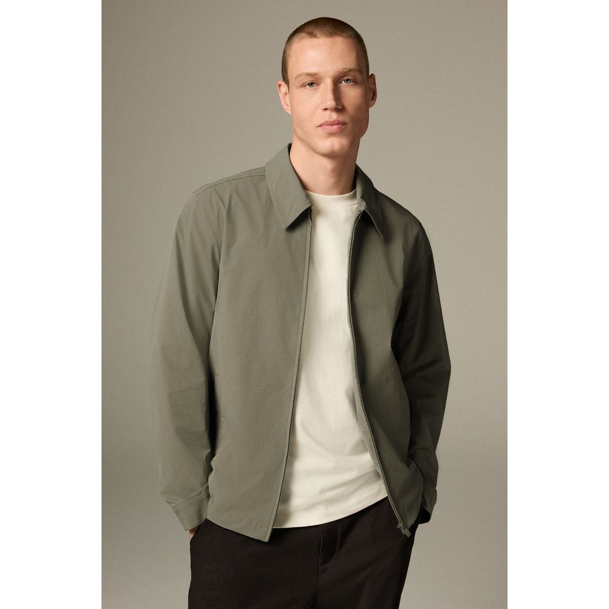 Veste-chemise en tissu technique stretch vert sauge, NEXT