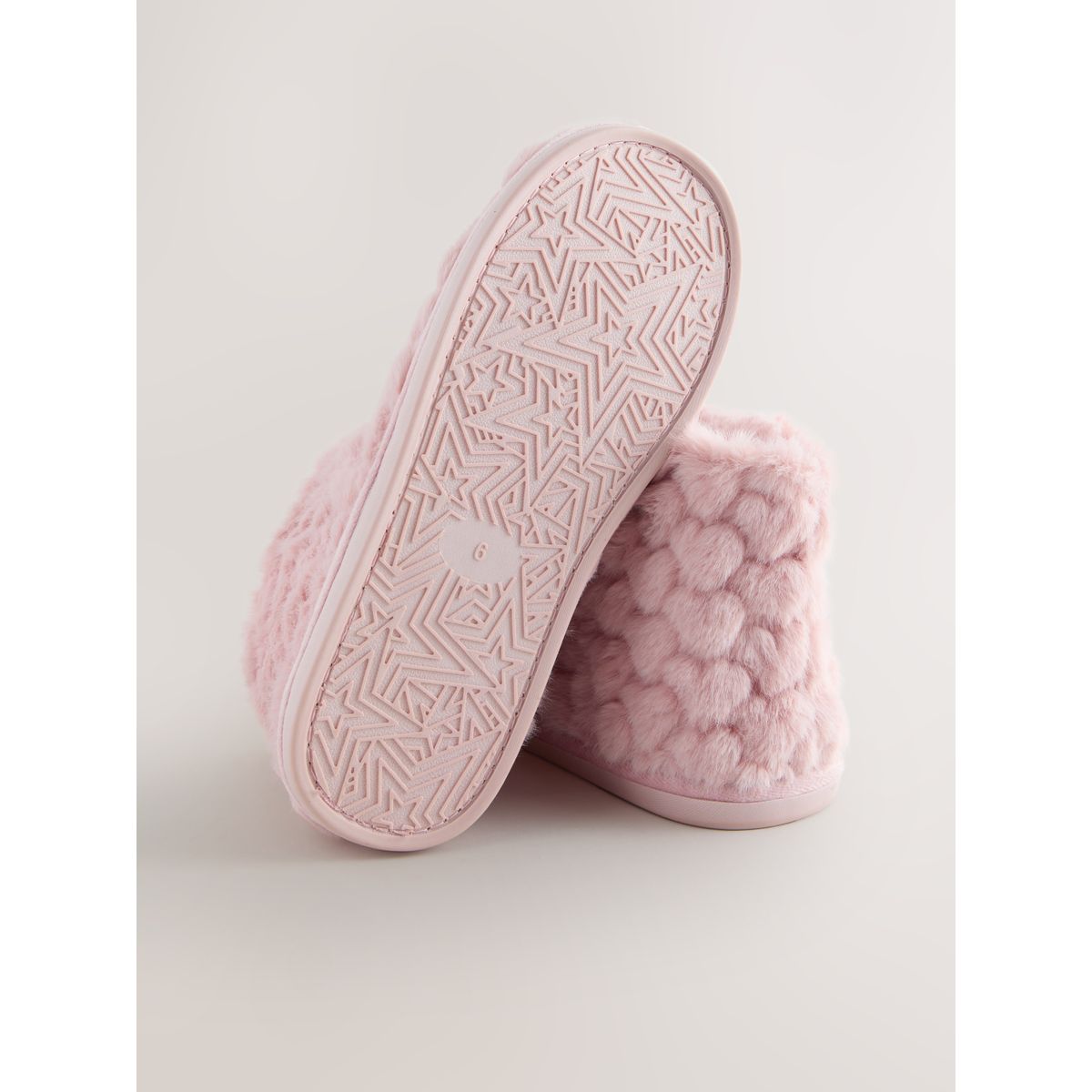 Chaussons cœur en imitation fourrure rose, NEXT