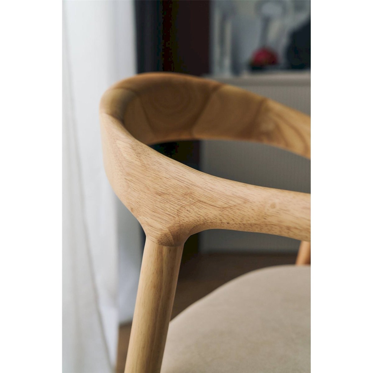 Chaise de salle à manger en bois tapissée beige et noir velours, RECOLLECTION