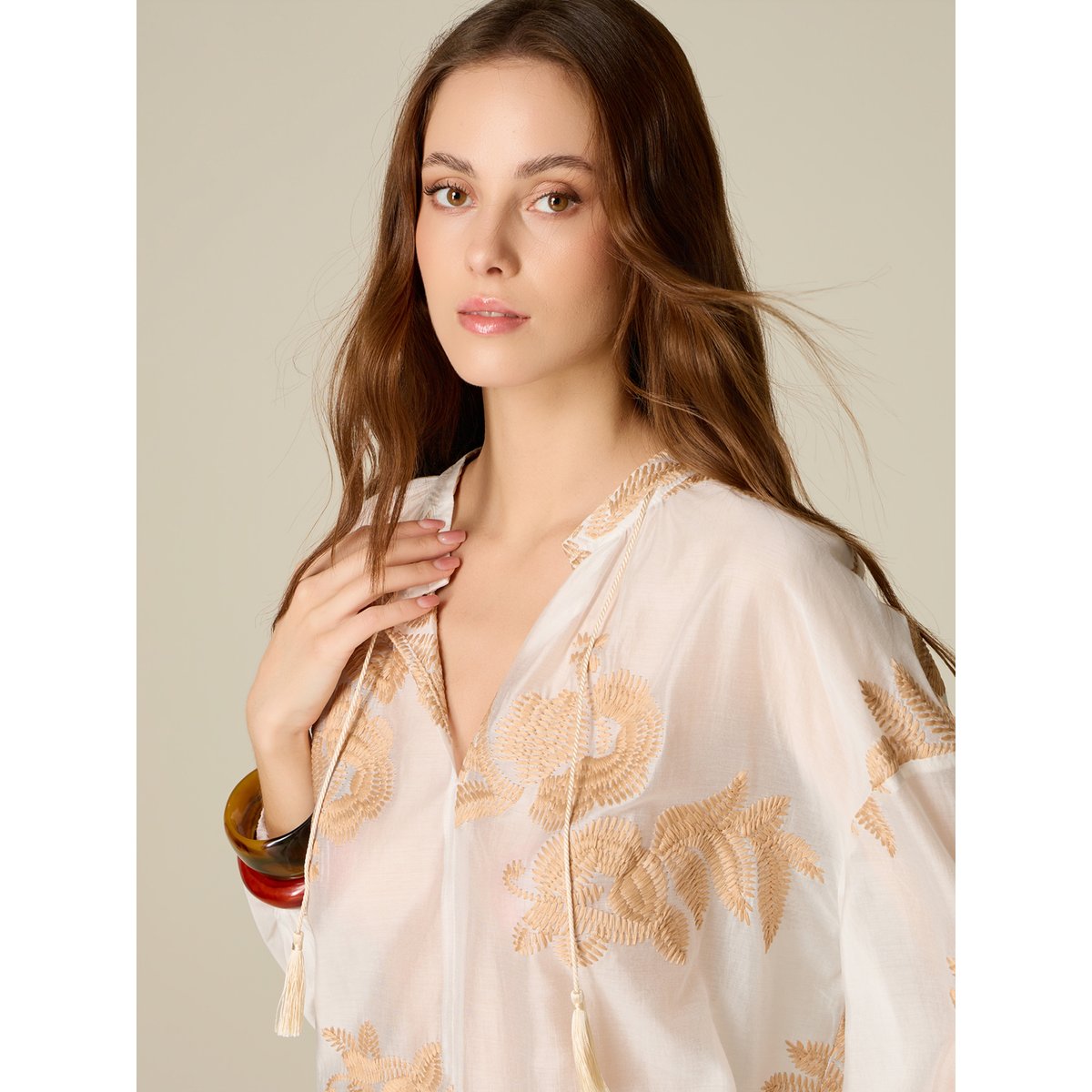 Blouse avec broderies blanc, OLTRE