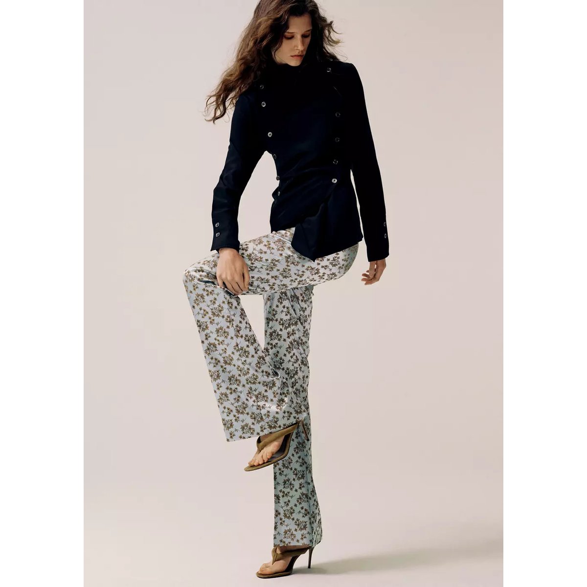 Pantalon satiné jacquard bleu ciel, MANGO